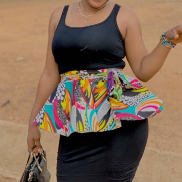 100% authentic African print material. Made in Ghana 🇬🇭 - Picture 3 of 4